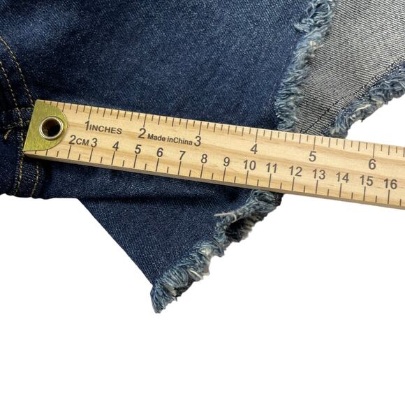 Terra & Sky Size 24W High Rise Dark Wash Frayed Hem Side Slit Denim Jean Shorts - Picture 10 of 10